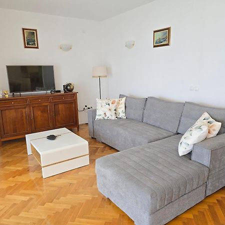 Apartment Huanita Проманья Экстерьер фото