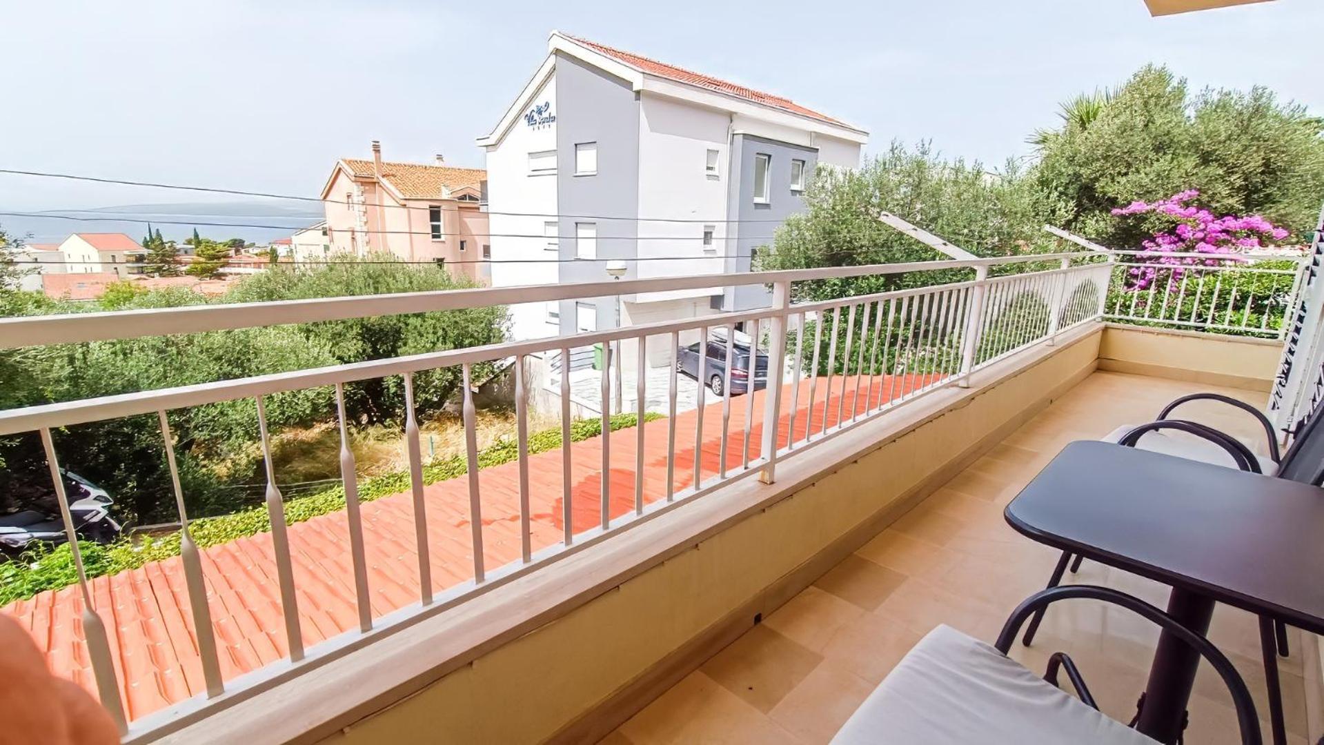 Apartment Huanita Проманья Экстерьер фото