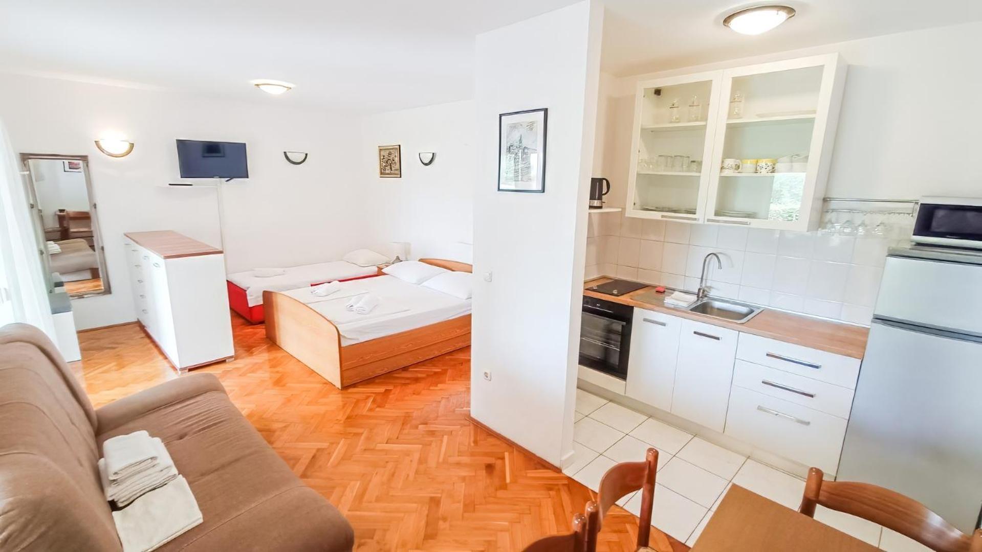 Apartment Huanita Проманья Экстерьер фото
