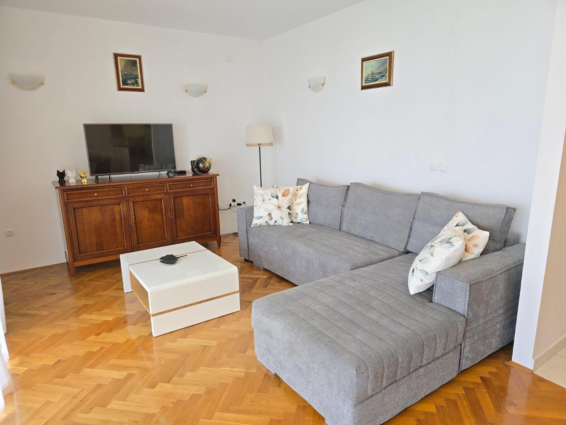 Apartment Huanita Проманья Экстерьер фото
