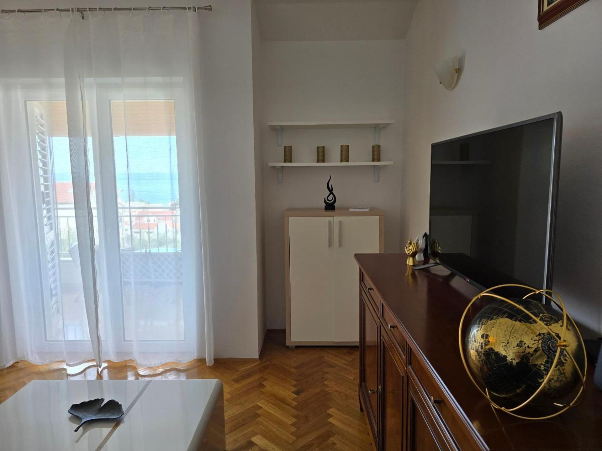 Apartment Huanita Проманья Экстерьер фото